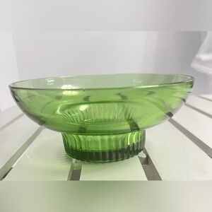 Vintage Emerald Green Collectible Glass Bowl With Ribbed Collar Base